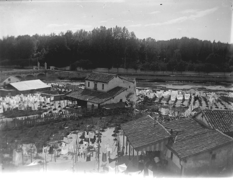 Casas lavadero del Manzanares. 1915