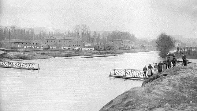 Puente sobre el Manzanares a la altura de la Bombilla