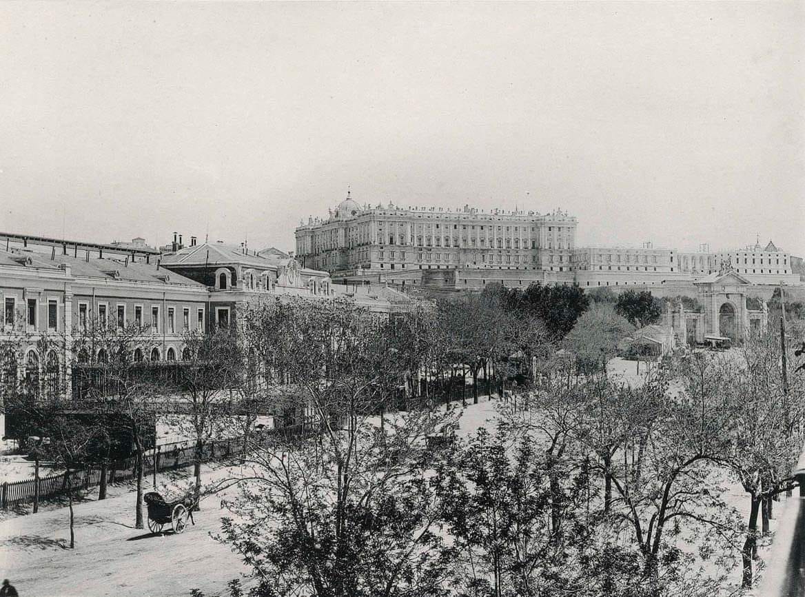 Estación del Norte y Palacio Real. 1890.
