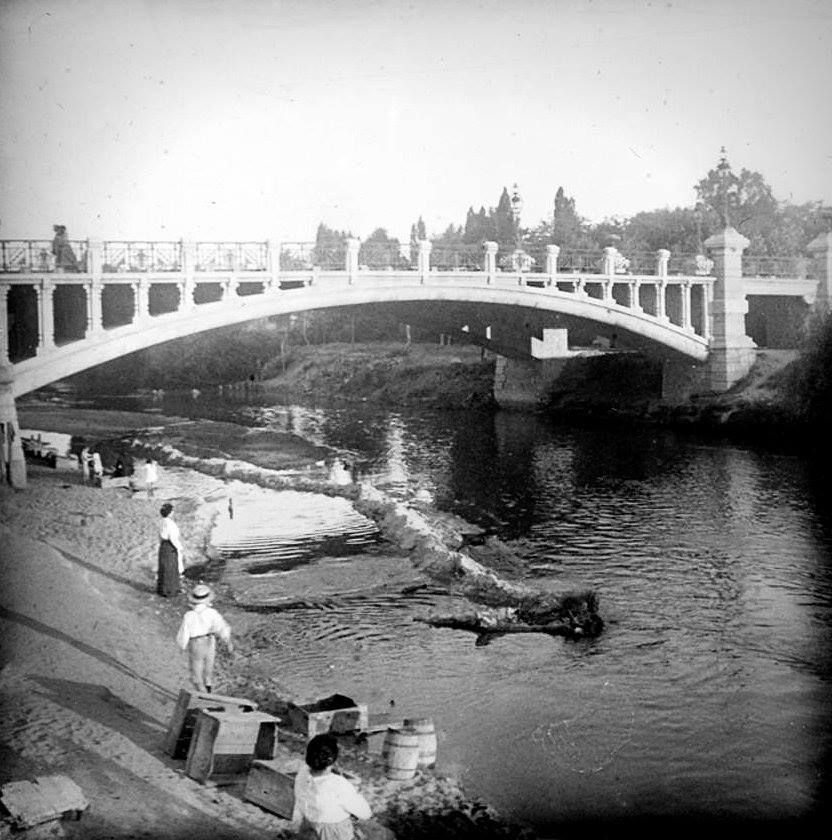 Puente de la Reina Victoria. 1915.