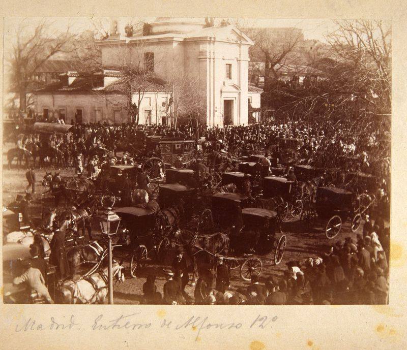 San Antonio de la Florida. Comitiva del entierro de Alfonso XII. 1885. Memoria de Madrid.